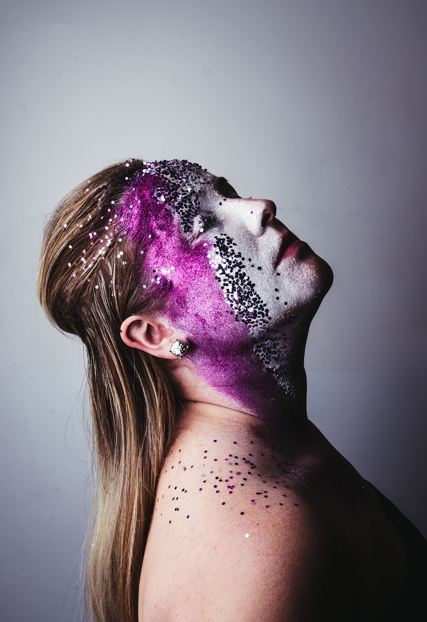 吳世勛最新專輯封面，時尚與藝術的完美融合