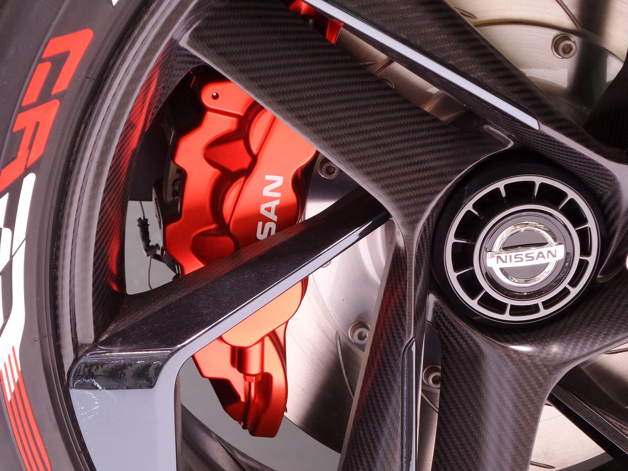 沃爾沃2017年新款車型亮相，創(chuàng)新設(shè)計(jì)開啟豪華新紀(jì)元