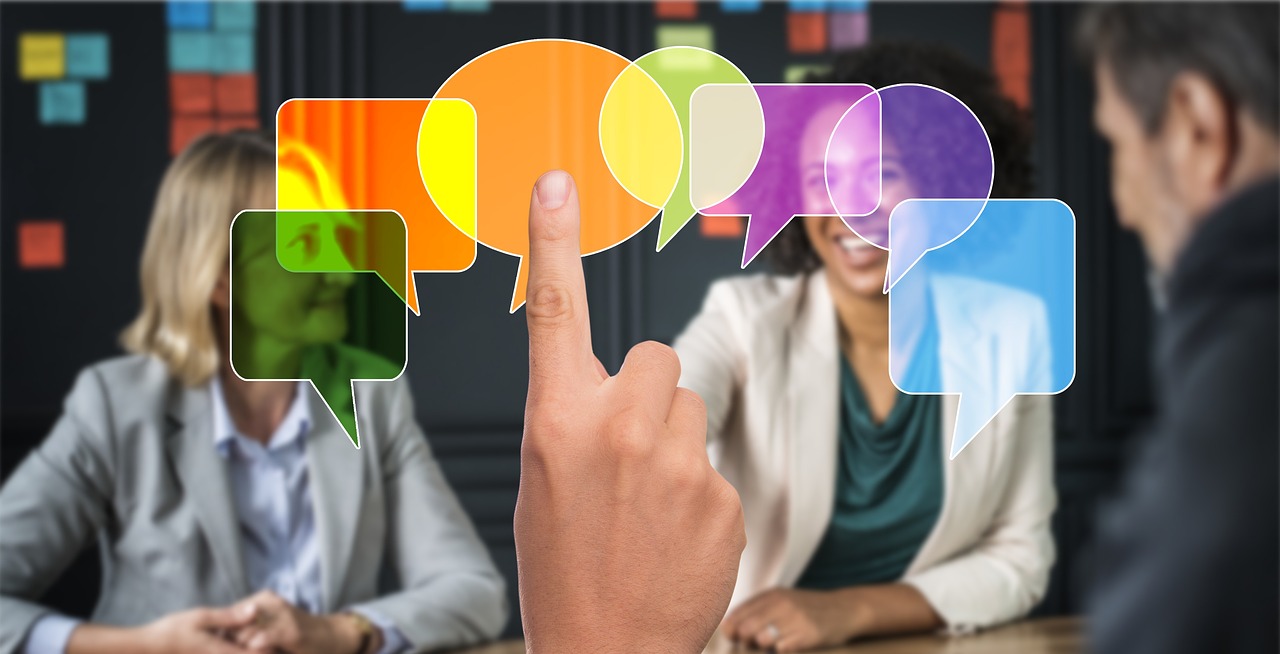 網(wǎng)絡(luò)暴力下的侮辱片段曝光，丑陋面孔與反思