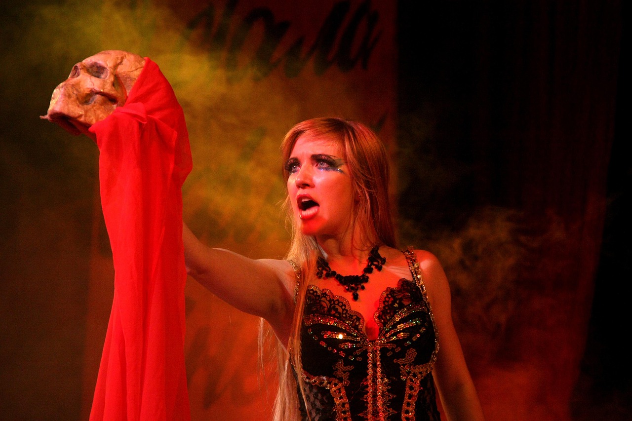 戲里女演員，演技與魅力的獨特展現(xiàn)風采