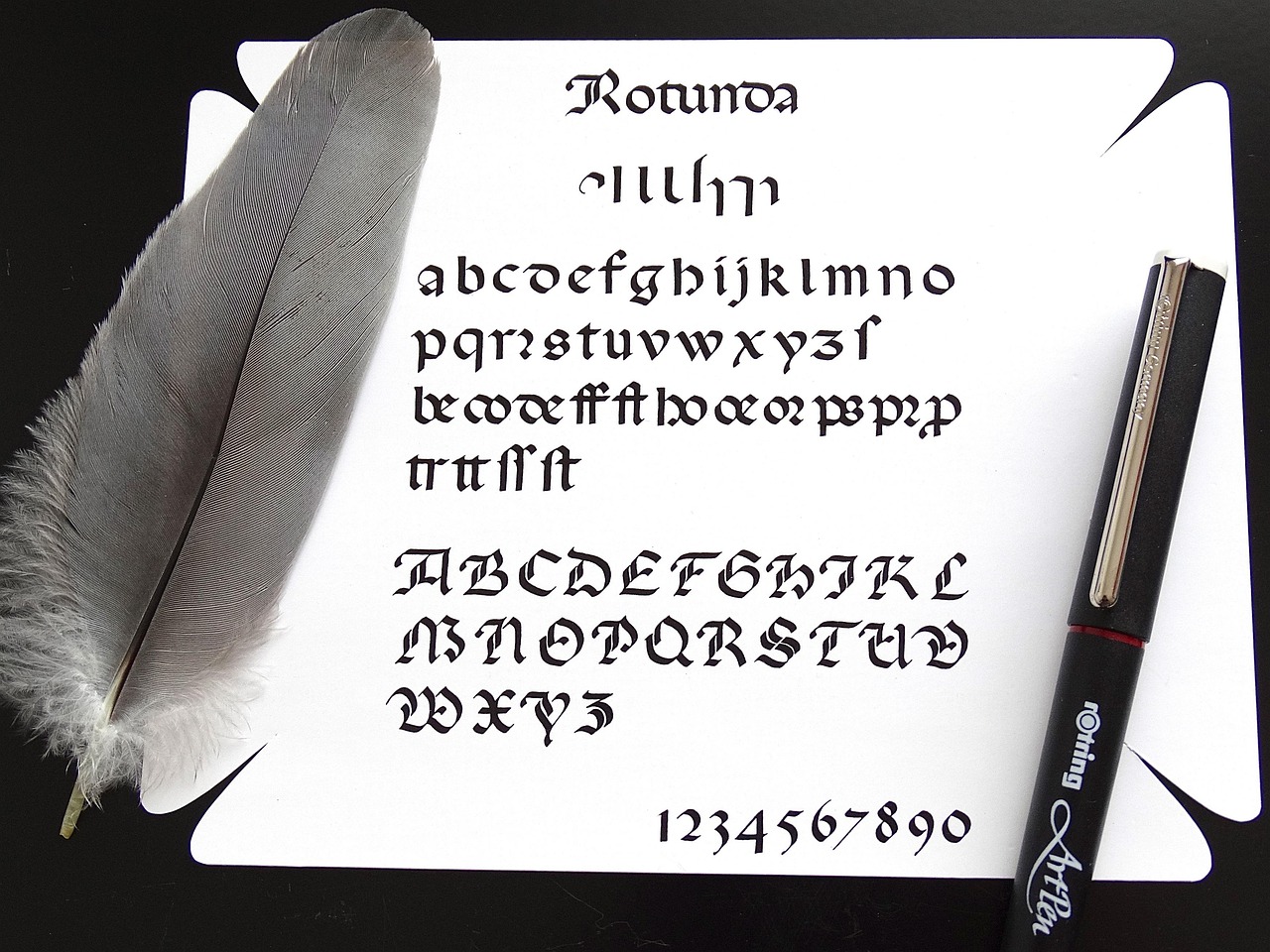 鋼筆字比賽，傳承與發(fā)揚(yáng)書(shū)法藝術(shù)的熱情角逐