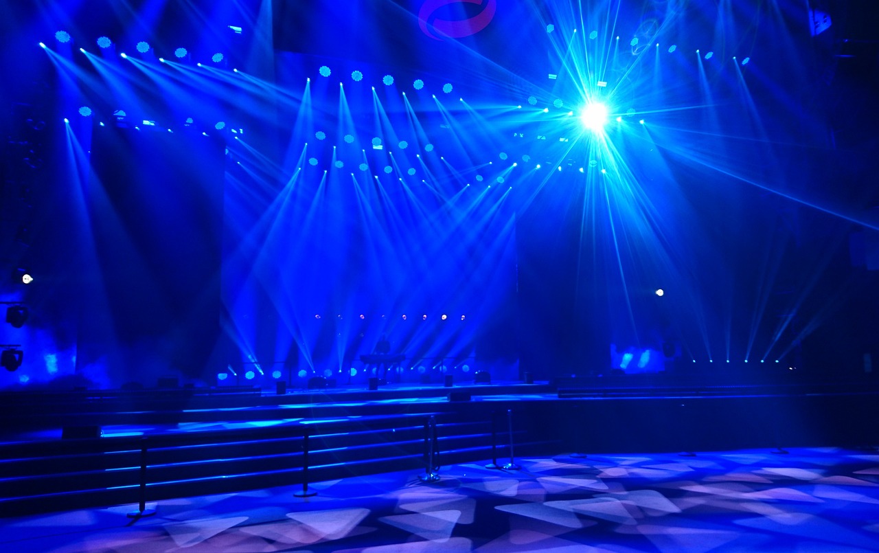 時(shí)代之光下的璀璨篇章，最新風(fēng)華展現(xiàn)時(shí)代風(fēng)采