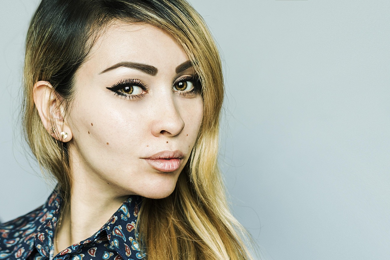 最新潮流發(fā)型大揭秘，引領(lǐng)時尚風(fēng)潮的發(fā)式變革展示