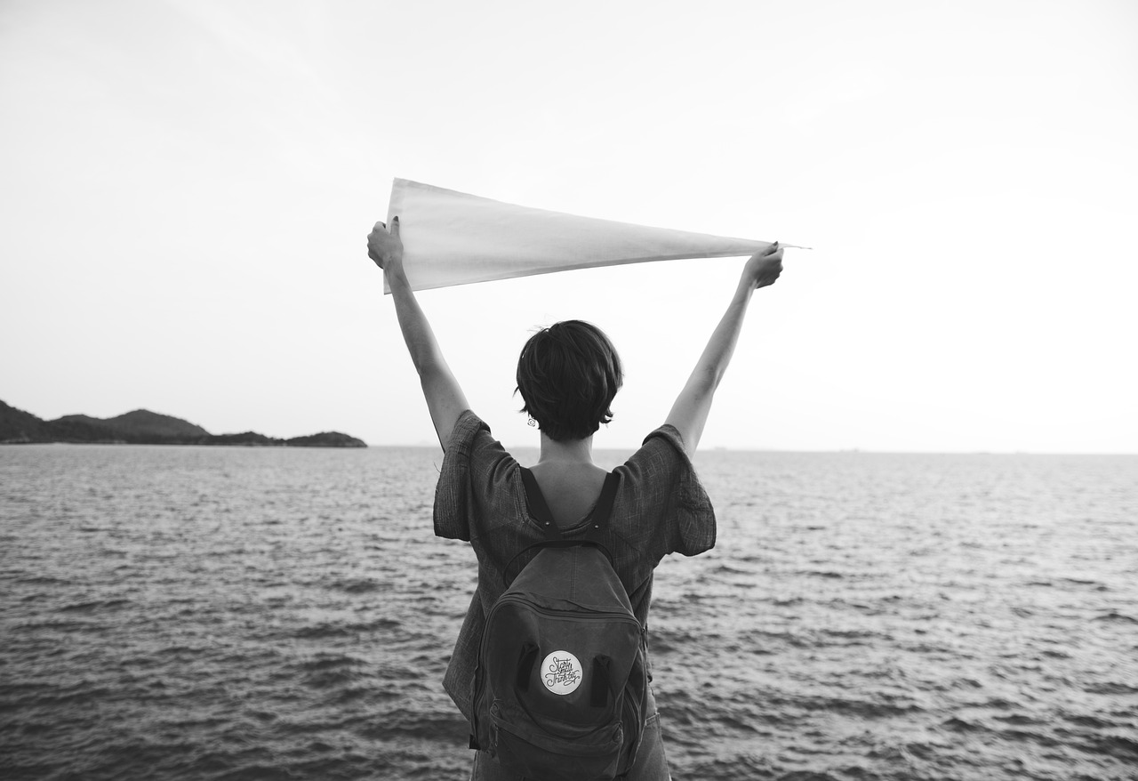 侶行新篇，共赴人生新旅程，探索未知之旅