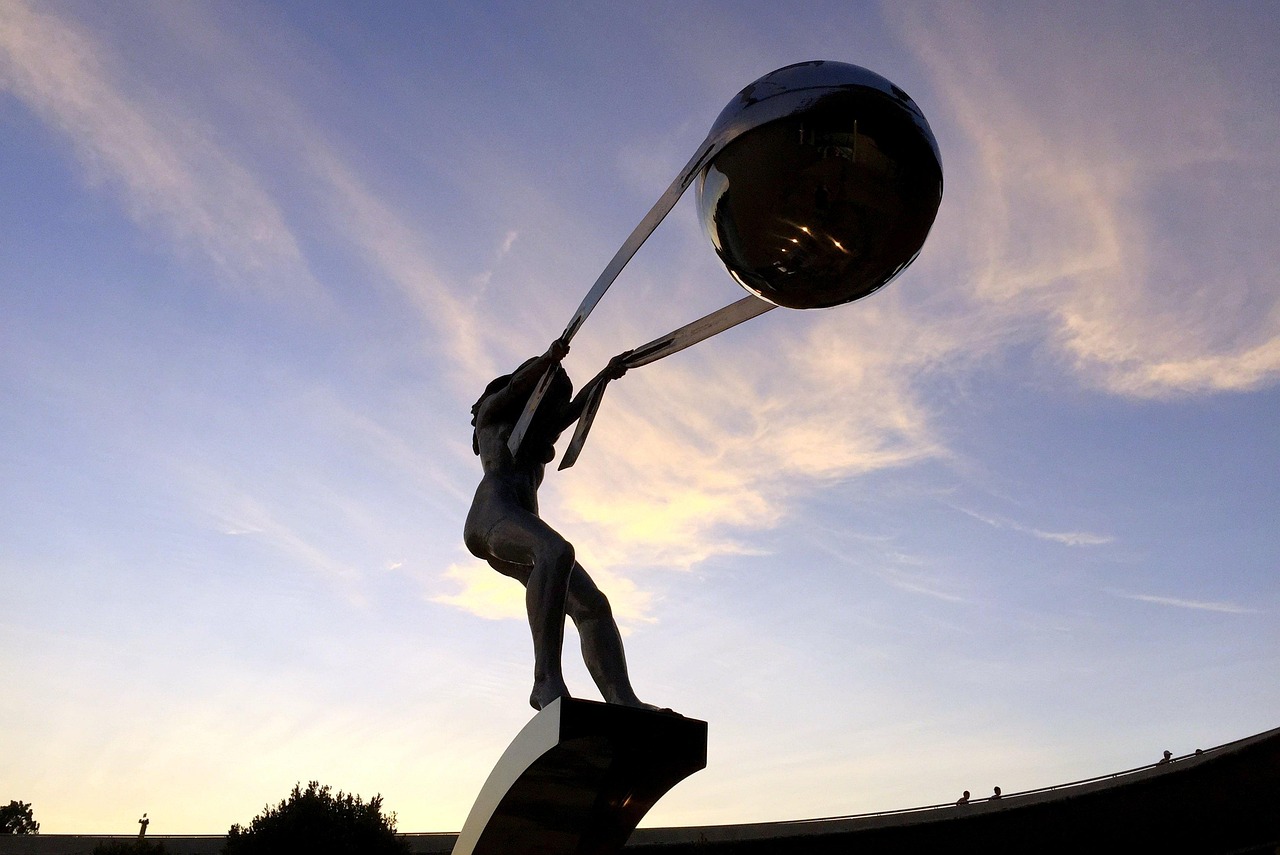 亞洲人妖現(xiàn)象的新探索與反思，最新現(xiàn)象與反思