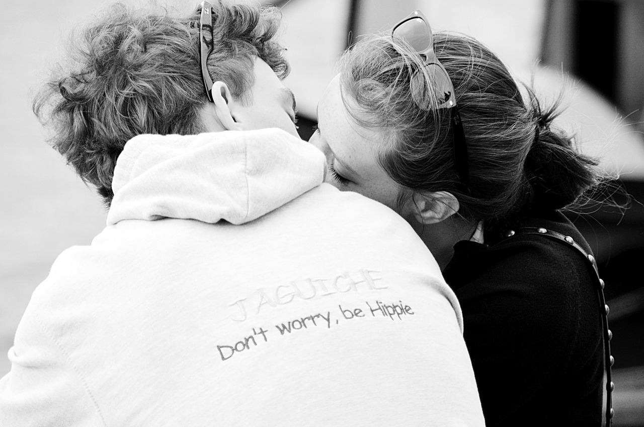 深化情感連結(jié)的秘籍，最新吻抱技巧全解析