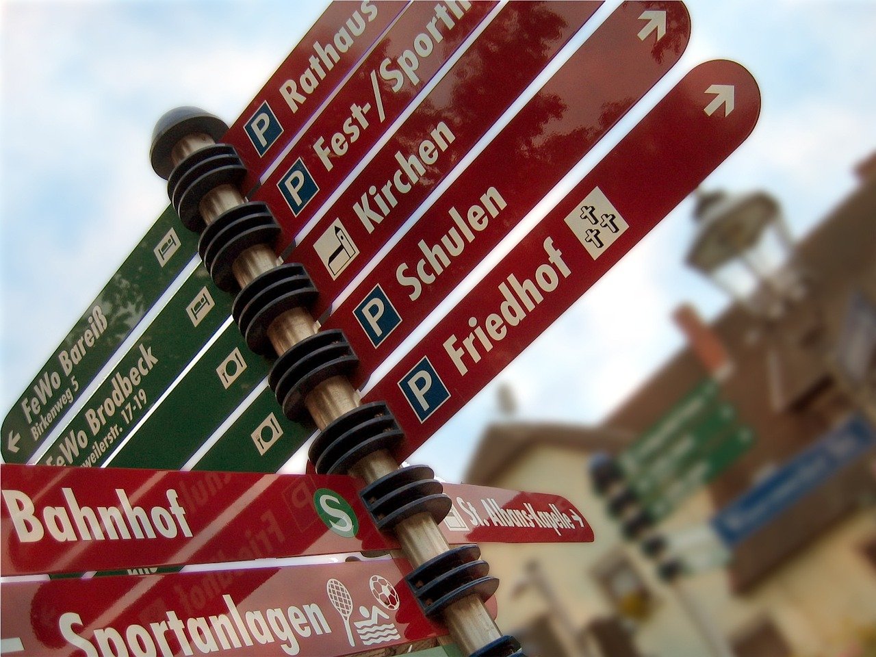 中券資本集團(tuán)戰(zhàn)略調(diào)整及未來發(fā)展展望公告