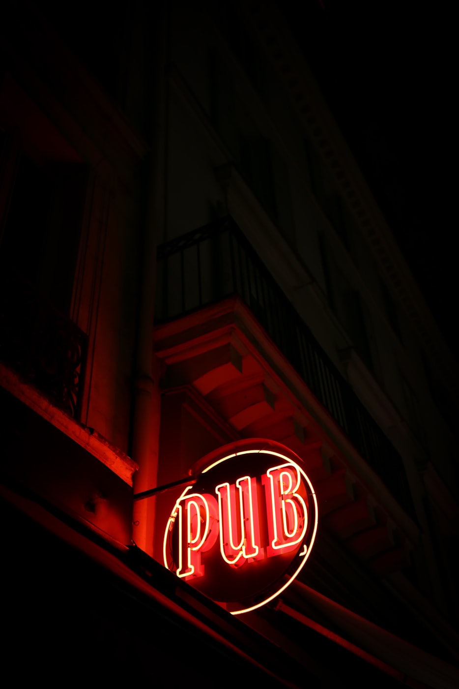 荒野大逃殺電影，生存、絕望與命運的生死較量