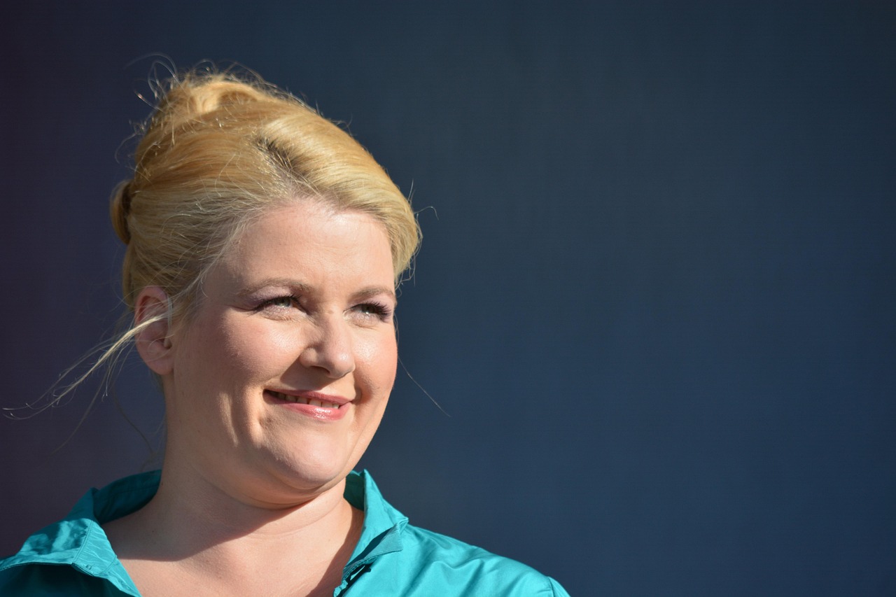 四川電視臺主持人，熒屏上的璀璨之星