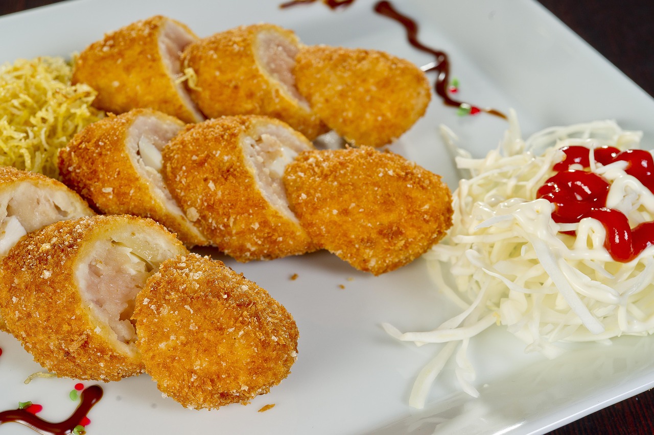 最新糕點(diǎn)裝飾趨勢(shì)探索，糕點(diǎn)美學(xué)的未來(lái)發(fā)展方向