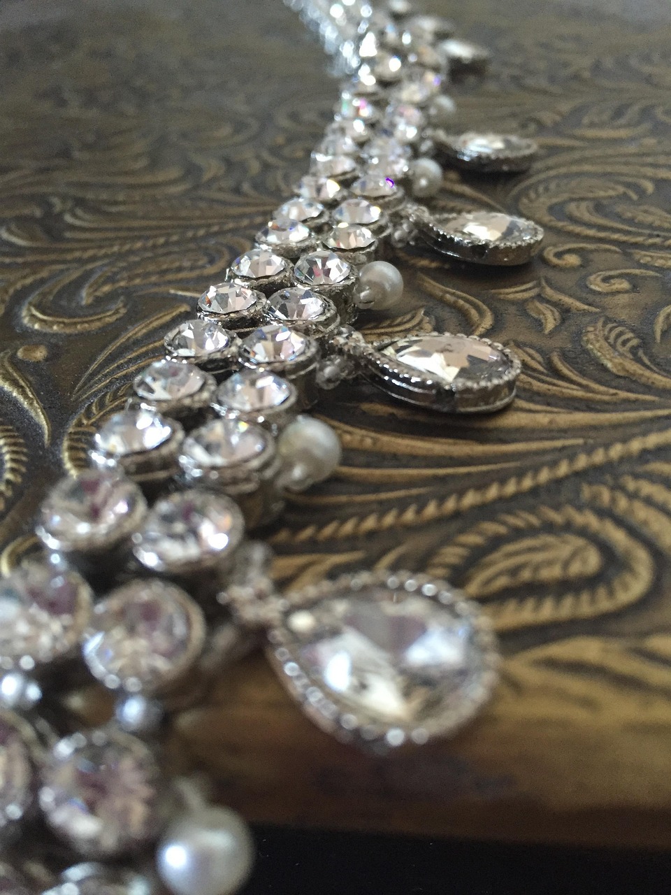 探索時尚前沿，2017年新款黃金項鏈的魅力與獨特設(shè)計