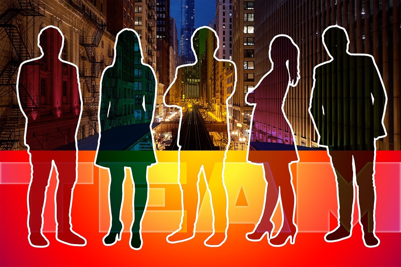 無(wú)系統(tǒng)電視，全新視聽(tīng)體驗(yàn)與面臨的挑戰(zhàn)