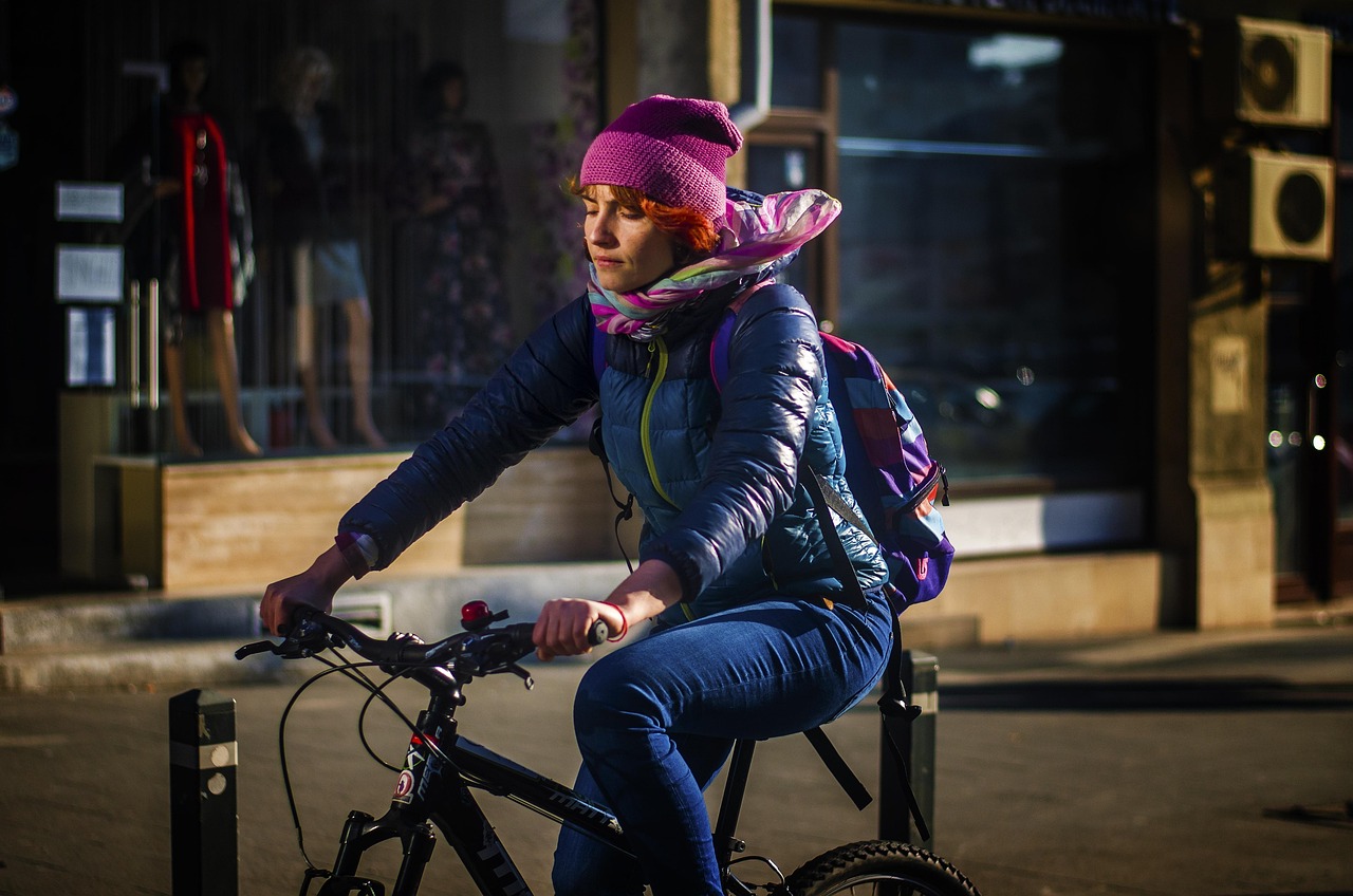 激情與倫理的探索，小說、圖片、電影中的情感之旅