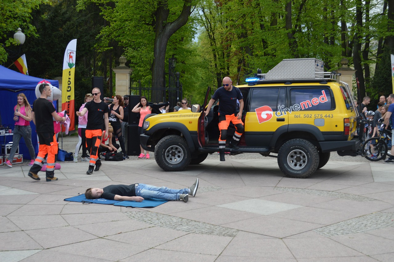 云南鎮(zhèn)雄車禍最新報道，事故現(xiàn)場與救援行動實錄