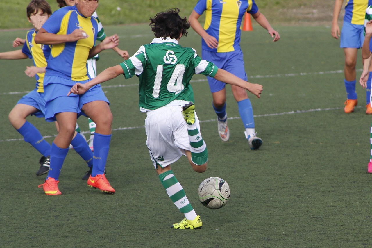 中國對(duì)緬甸比賽，體育交流與文化碰撞的盛宴，展現(xiàn)兩國風(fēng)采之戰(zhàn)