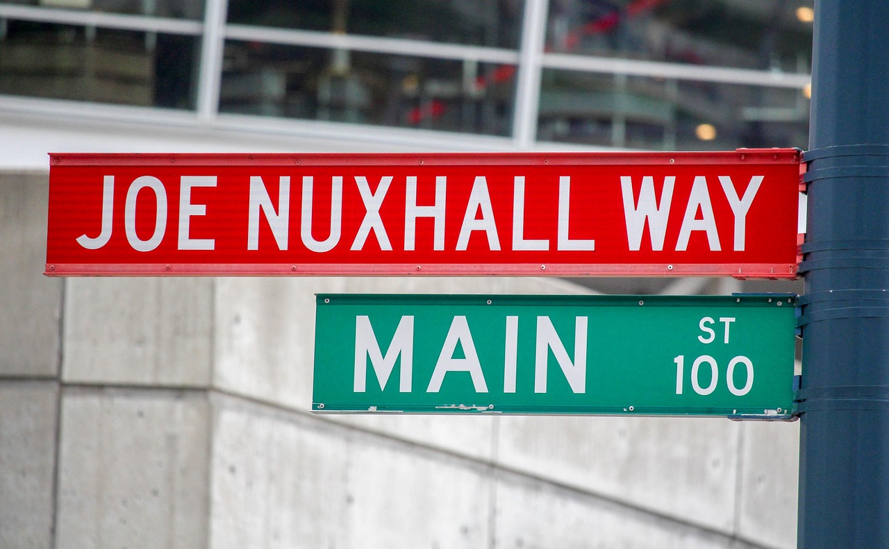 探究上市快遞公司的業(yè)務模式、挑戰(zhàn)及前景展望