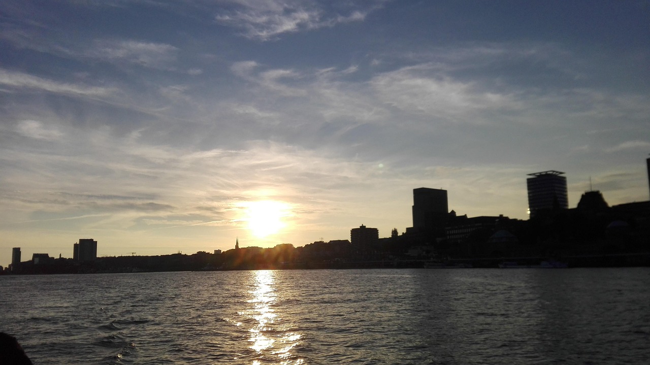 香水岸樓盤動(dòng)態(tài)更新，城市新貴生活的脈搏觀察與追蹤