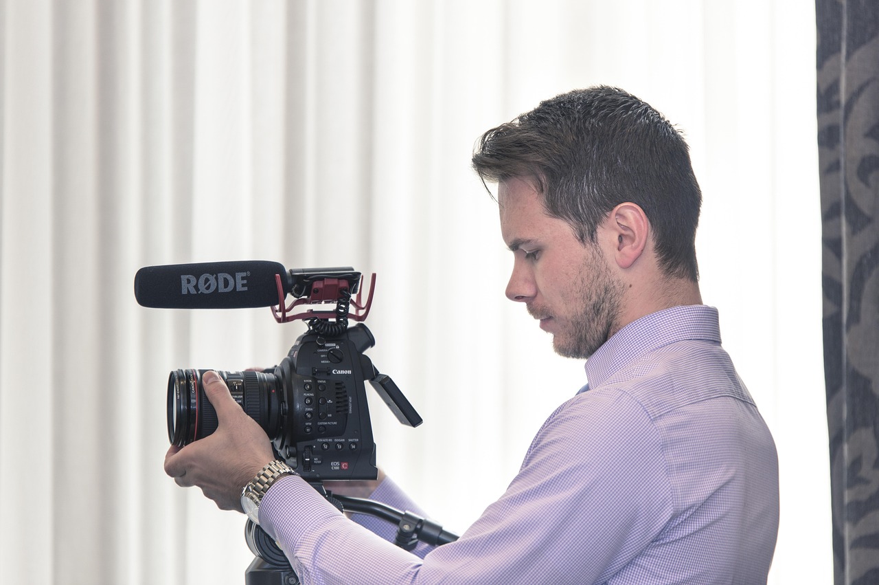 高級家庭教師電影,教育背后的故事揭秘。